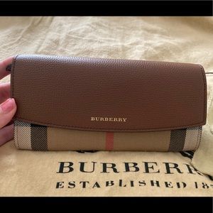 Burberry wallet